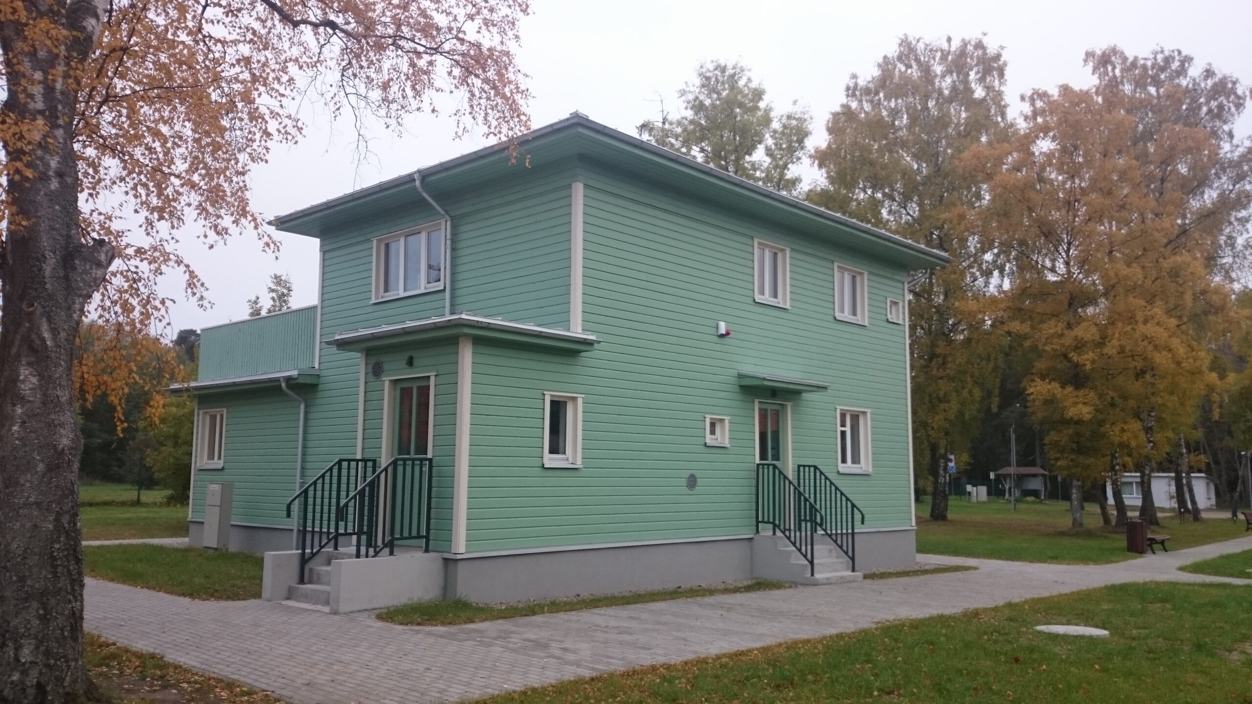 Dėl Girulių poilsio bazėje teikiamų paslaugų