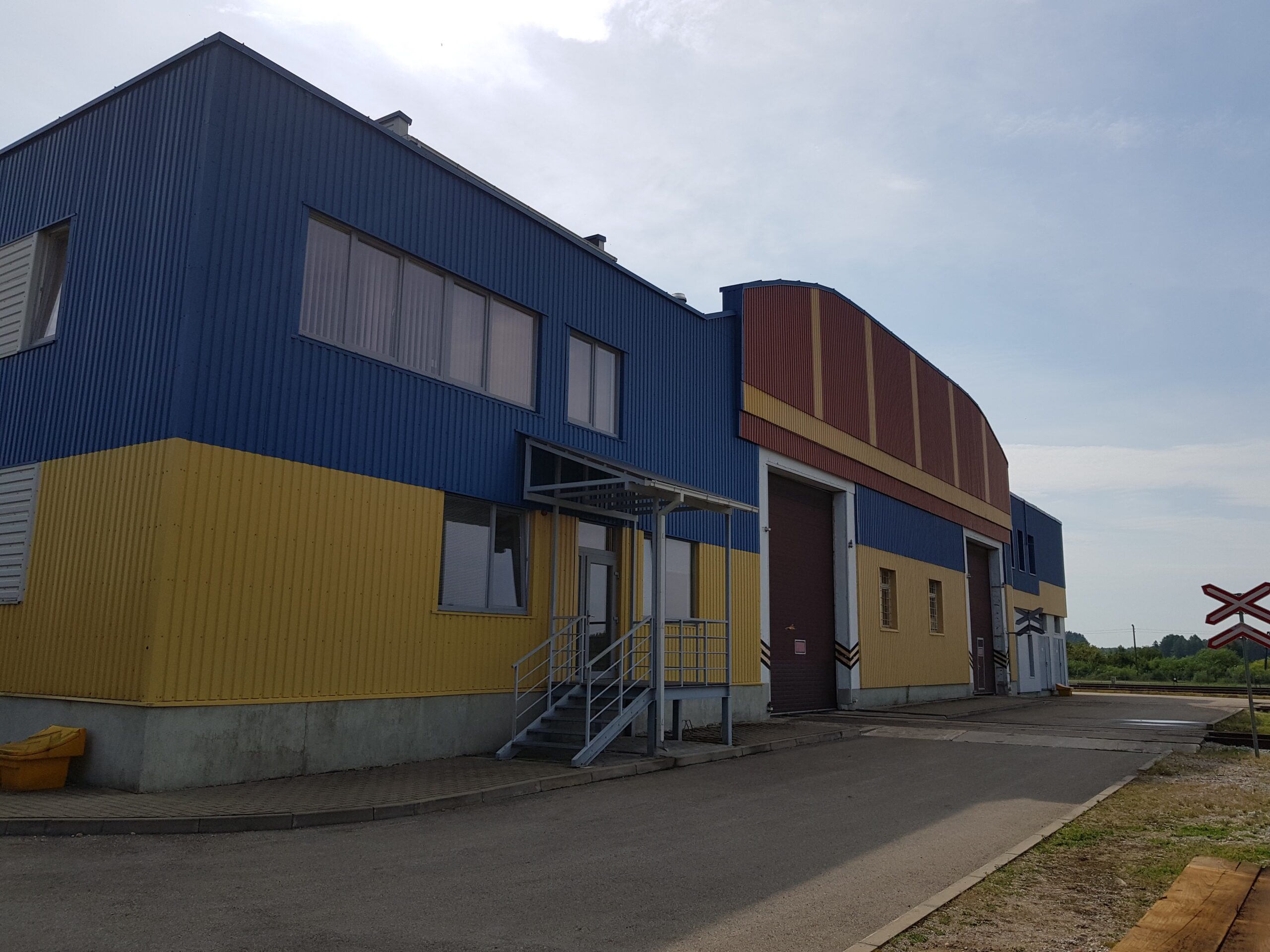 742,02 kv. m. gamybinio-administracinio pastato administracinių patalpų (unik. 2198-5008-4019), esančių adresu Kairių g. 2, Klaipėdoje, nuomos aukcionas Nr.VGIN-564